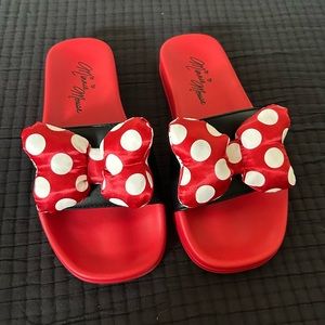 Disney Minnie Mouse Red Slide Sandals SZ 6